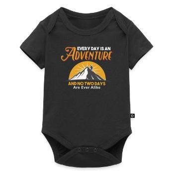 Jeder Tag ist ein Abenteuer Wandershirt - Baby Premium Kurzarmbody - Schwarz - Vorne