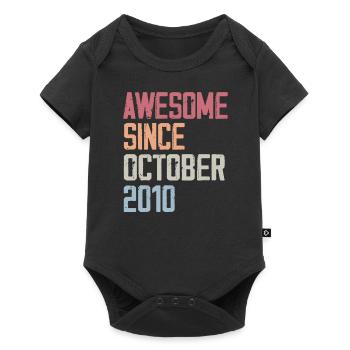 Bogosse geboren im Oktober 2010 - Fête d'anniversair - Baby Premium Kurzarmbody - Schwarz - Vorne