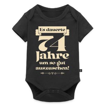 Es dauerte 74 Jahre um so gut auszusehen - Baby Premium Kurzarmbody - Schwarz - Vorne