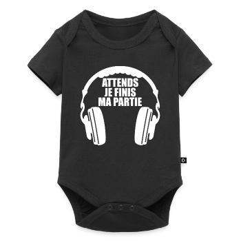 Moment, ich beende mein Gamer Gamer Videospiel - Baby Premium Kurzarmbody - Schwarz - Vorne