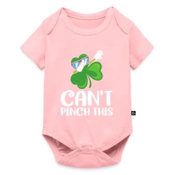 Can't Pinch This St. Patrick’s Day Spruch - Baby Premium Kurzarmbody - Rosa - Vorne