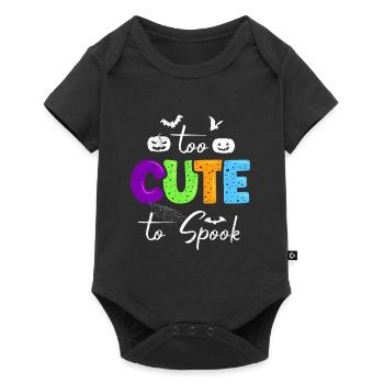 Halloween Kostüm Kinder TOO CUTE TO SPOOK - Baby Premium Kurzarmbody - Schwarz - Vorne