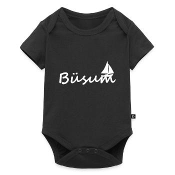 Büsum mit Segelboot - Baby Premium Kurzarmbody - Schwarz - Vorne