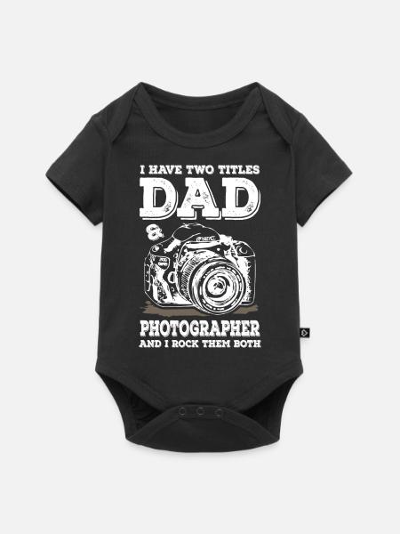 Two Titles Dad and Photographer - Baby Premium Kurzarmbody - Schwarz