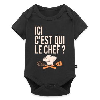 cuisine c est qui le chef humour cuisinier - Body à manches courtes Premium Bébé - noir - Devant