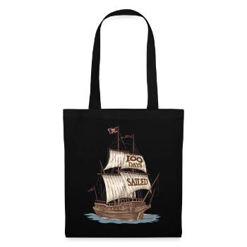 Schulshirt, 100 Tage gesegeltes Piratenschiff-Design - Stoffbeutel - Schwarz - Vorne