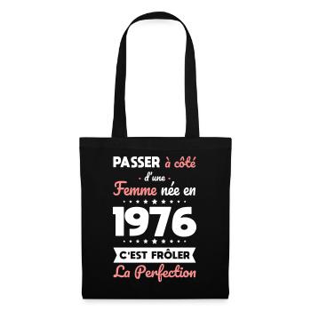 Née en 1976 – Frôler la perfection  - Sac en tissu - noir - Devant
