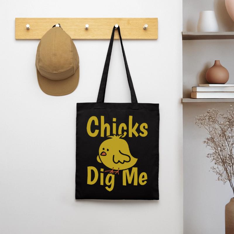 Chicks dig me easter funny easter holiday gift Tote Bag