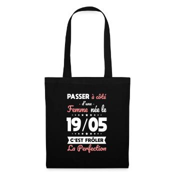 Anniversaire - Née le 19 Mai Frôler perfection - Sac en tissu - noir - Devant