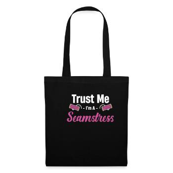 Croyez-moi, je suis couturière, quilteuse, - Sac en tissu - noir - Devant