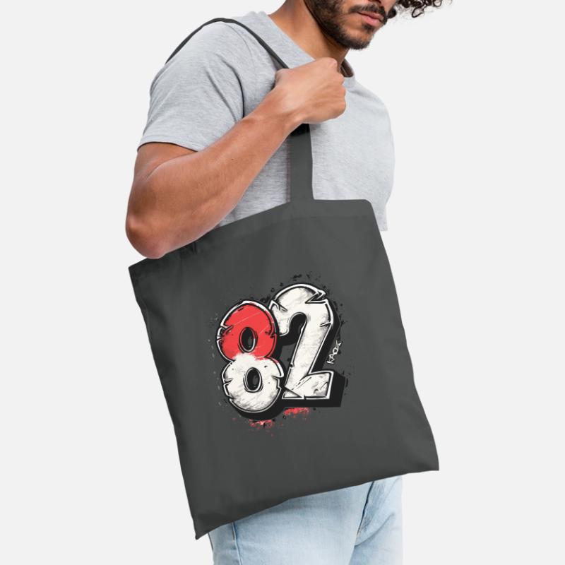 Nummer 82 oder 1982 Stoffbeutel