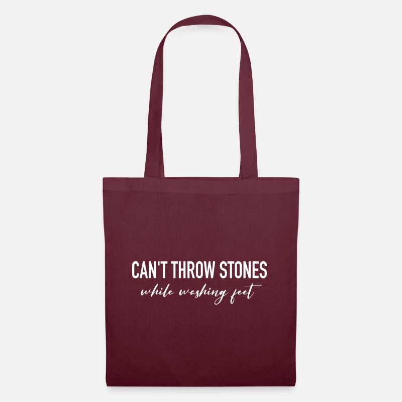 Can't throw stones while washing feet - Stoffbeutel - Burgunderrot