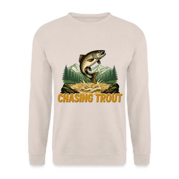 Forellenjagd – Vintage Fliegenfischen im Bergfluss - Unisex Pullover - Sand - Vorne - Alina (178cm) & Michal (187cm)