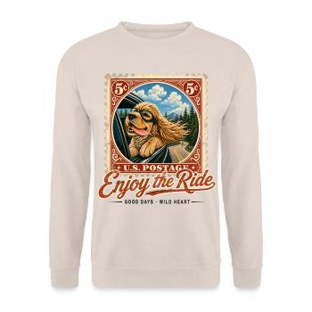Enjoy the Ride – Vintage Hunde Roadtrip Design - Unisex Pullover - Sand - Vorne - Alina (178cm) & Michal (187cm)