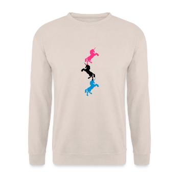 3 Einhörner Turm Muster - Unisex Pullover - Sand - Vorne - Alina (178cm) & Michal (187cm)