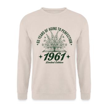 65th Birthday Wildflowers Vintage 1961 Retro - Unisex Sweatshirt - sand - Front - Alina (178cm) & Michal (187cm)