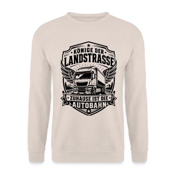 Trucker Landstraße - Unisex Pullover - Sand - Vorne - Alina (178cm) & Michal (187cm)