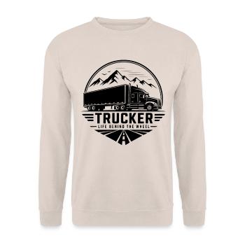 Trucker Life Behind the Wheel - Unisex Pullover - Sand - Vorne - Alina (178cm) & Michal (187cm)