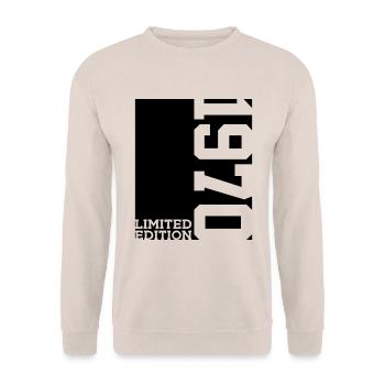 LIMITED EDITION 1970 56TH BIRTHDAY - Unisex Sweatshirt - sand - Front - Alina (178cm) & Michal (187cm)