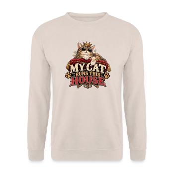 Meine Katze leitet dieses Haus – lustiger Katzenliebhaber - Unisex Pullover - Sand - Vorne - Alina (178cm) & Michal (187cm)