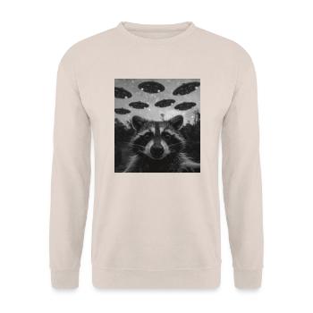 Waschbär Ufo Selfie lustig - Unisex Pullover - Sand - Vorne - Alina (178cm) & Michal (187cm)