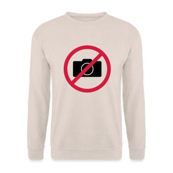 Fotografieren verboten // Anti Foto machen //Gegen - Unisex Pullover - Sand - Vorne - Alina (178cm) & Michal (187cm)