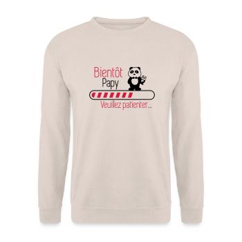 Bientôt papy - Futur Papi - Sweat-shirt Unisexe - sable - Devant - Alina (178cm) & Michal (187cm)