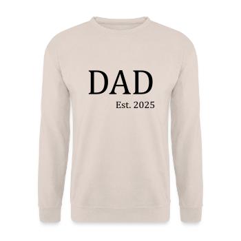 Papa Est 2025 - Sweat-shirt Unisexe - sable - Devant - Alina (178cm) & Michal (187cm)