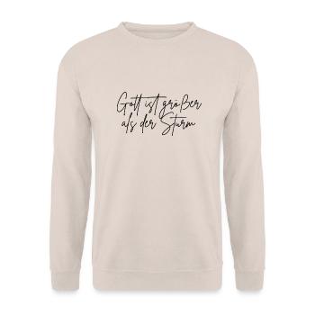 Gott ist größer als der Sturm - Unisex Pullover - Sand - Vorne - Alina (178cm) & Michal (187cm)