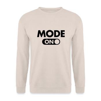 (Your Text) Mode (ON) - Unisex Pullover - Sand - Vorne - Alina (178cm) & Michal (187cm)
