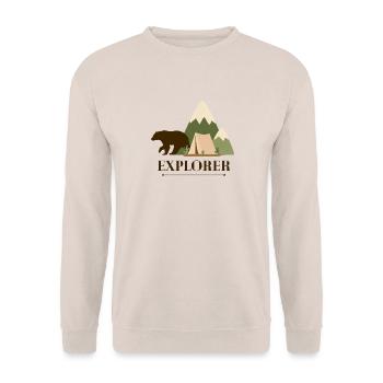 Explorer Bear – Bergcamping-Abenteuer - Unisex Pullover - Sand - Vorne - Alina (178cm) & Michal (187cm)