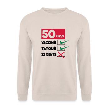 TEE SHIRT HUMOUR DESIGN ET MOTIF ANNIVERSAIRE 50 - Sweat-shirt Unisexe - sable - Devant - Alina (178cm) & Michal (187cm)