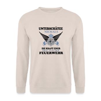 Unterschätze niemals Frau - Unisex Pullover - Sand - Vorne - Alina (178cm) & Michal (187cm)