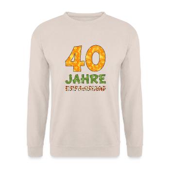 40 Jahre Erfahrung - bunt - Unisex Pullover - Sand - Vorne - Alina (178cm) & Michal (187cm)