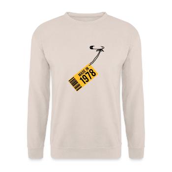 Birthday T-Shirt 1978 - Unisex Sweatshirt - sand - Front - Alina (178cm) & Michal (187cm)