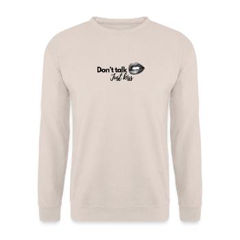 Don't talk. Just kiss. - Unisex Pullover - Sand - Vorne - Alina (178cm) & Michal (187cm)