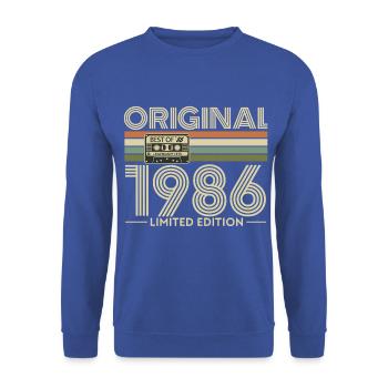 Originales Retro-T-Shirt aus der limitierten Edition von 1986 - Unisex Pullover - Royalblau - Vorne - Alina (178cm) & Michal (187cm)