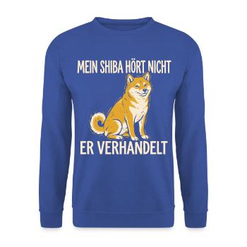 Mein Shiba hört nicht, er verhandelt - Unisex Pullover - Royalblau - Vorne - Alina (178cm) & Michal (187cm)