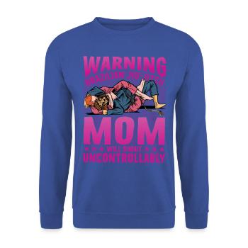 Warning Brazilian Jiu Jitsu Mom will shout - Unisex Pullover - Royalblau - Vorne - Alina (178cm) & Michal (187cm)