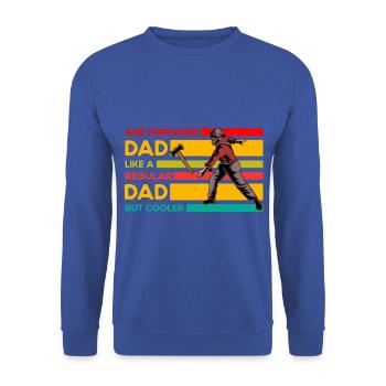 Axe Throwing dad like a regular Dad but cooler - Unisex Pullover - Royalblau - Vorne - Alina (178cm) & Michal (187cm)