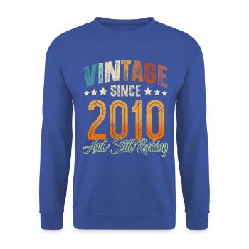 2010 Geburtsjahr Geburtstag Baujahr Vintage - Unisex Pullover - Royalblau - Vorne - Alina (178cm) & Michal (187cm)