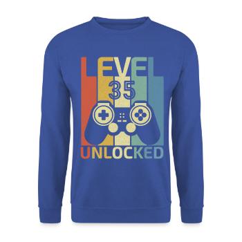 Level 35 freigeschaltet Lustiger Videospieler 35. Geburtstag - Unisex Pullover - Royalblau - Vorne - Alina (178cm) & Michal (187cm)