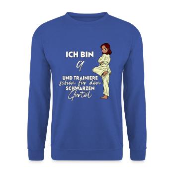 Ich bin 9 - Mädchen Karate - Unisex Pullover - Royalblau - Vorne - Alina (178cm) & Michal (187cm)
