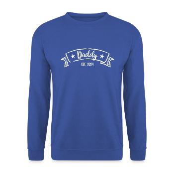 Daddy est 2024 Dad To Be Du Wirst Papa Neuer Vater - Unisex Pullover - Royalblau - Vorne - Alina (178cm) & Michal (187cm)