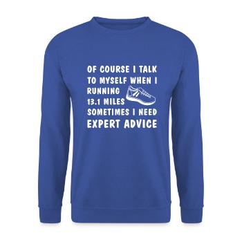 Of coursetalk to myself whenrunning 13.1 miles - Unisex Pullover - Royalblau - Vorne - Alina (178cm) & Michal (187cm)