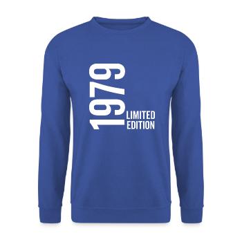 1979 Limited Edition - Unisex Pullover - Royalblau - Vorne - Alina (178cm) & Michal (187cm)