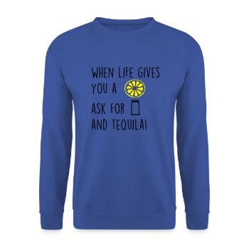 whenlifegivesu - Unisex Pullover - Royalblau - Vorne - Alina (178cm) & Michal (187cm)