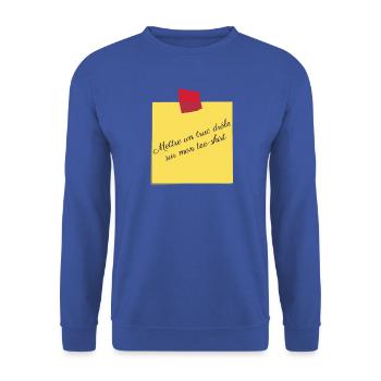 Etwas Lustiges auf mein T-Shirt zu kleben - Unisex Pullover - Royalblau - Vorne - Alina (178cm) & Michal (187cm)