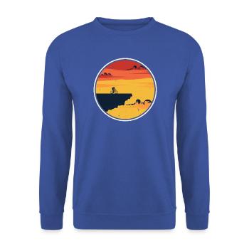 Sunset Cliff Ride - Unisex Pullover - Royalblau - Vorne - Alina (178cm) & Michal (187cm)