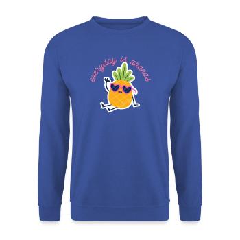 Ananas1 - Unisex Pullover - Royalblau - Vorne - Alina (178cm) & Michal (187cm)